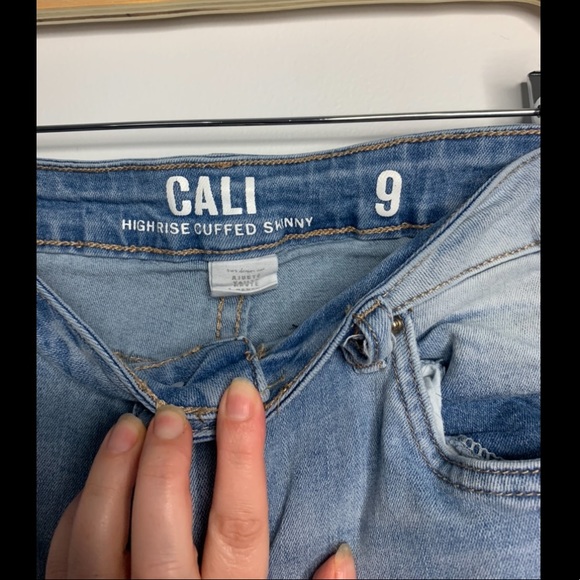 High Waisted Distressed Skinny Jeans - Picture 3 of 3